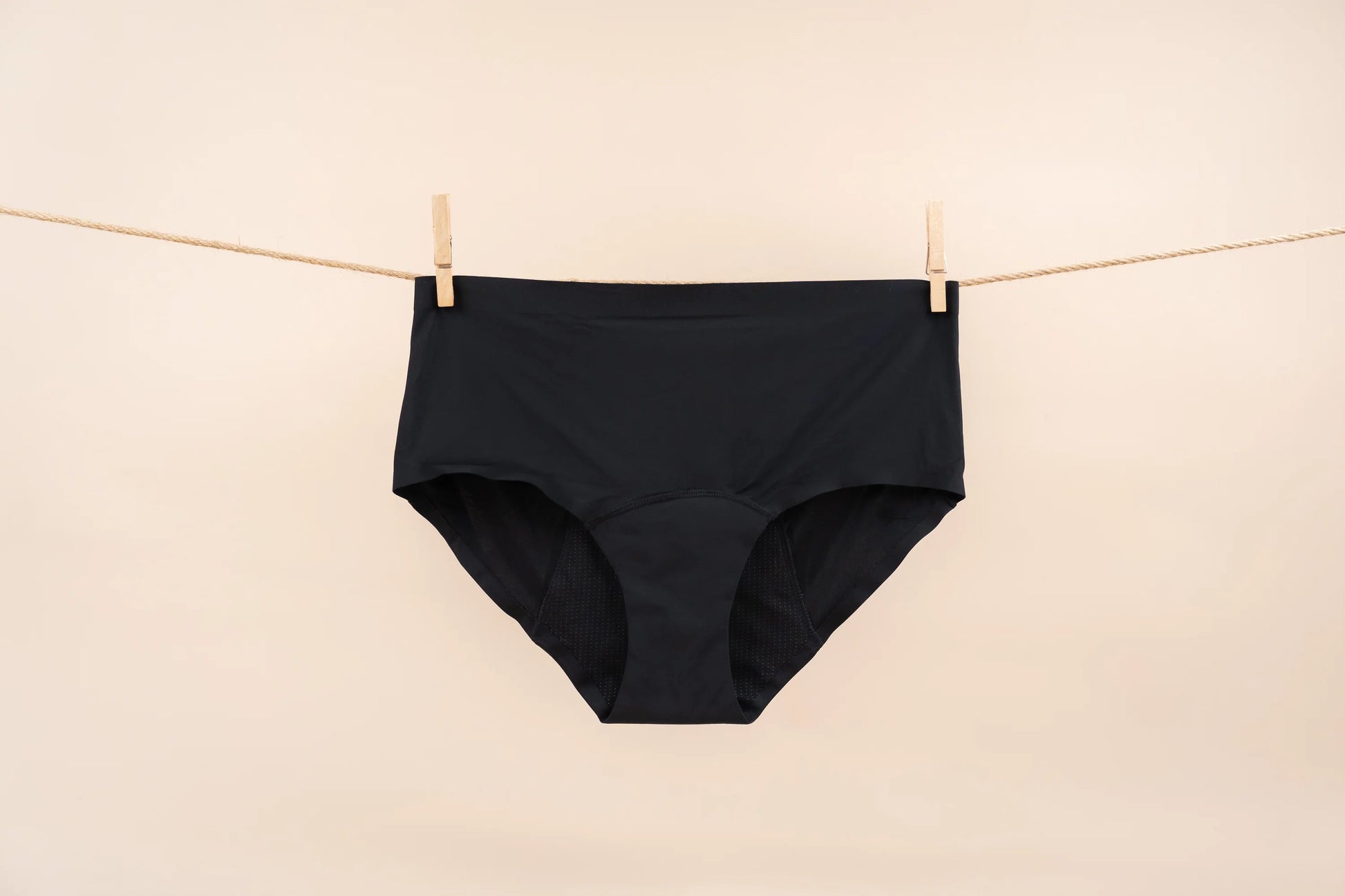 OZEE BODY Period Underwear - Margaux |period underwear | The Green Collective SG