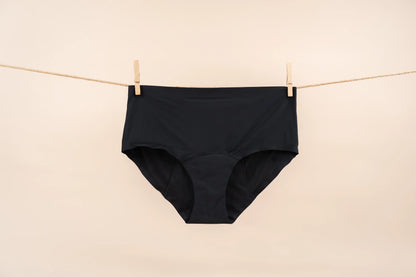 OZEE BODY Period Underwear - Margaux |period underwear | The Green Collective SG